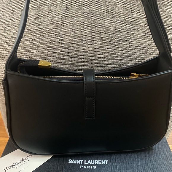 Black- Bag new✨ - Picture 7 of 7